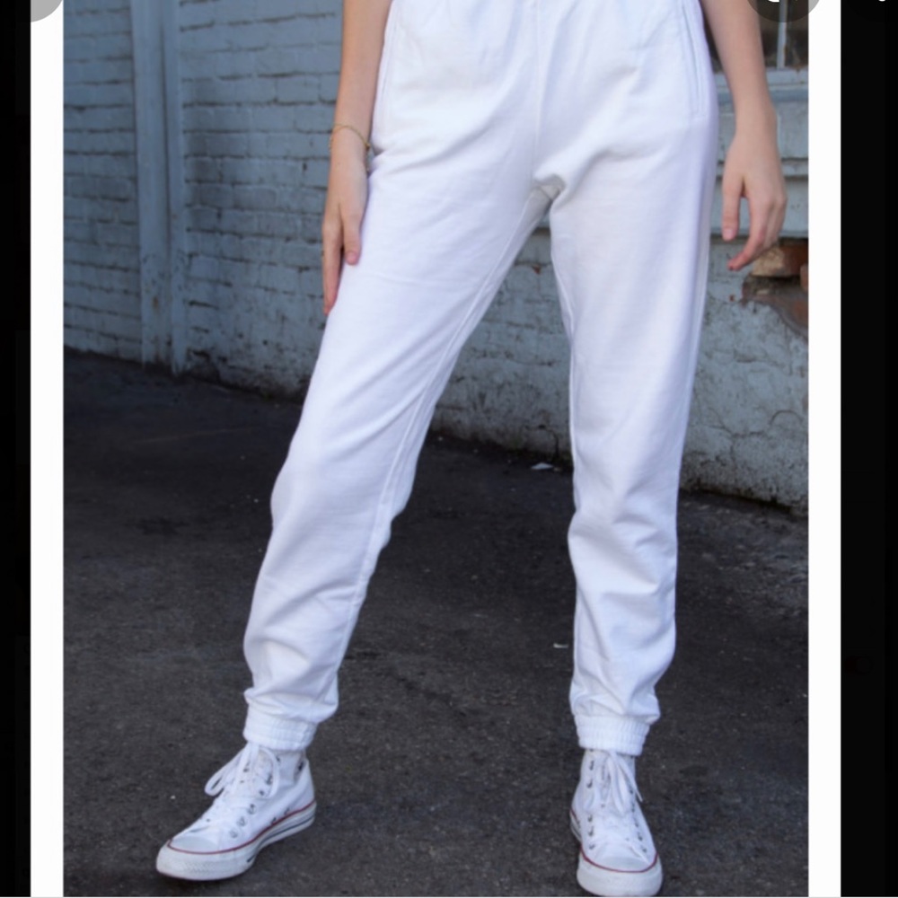 NEVER WORN BEFORE BRANDY MELVILLE SWEATPANTS!!!